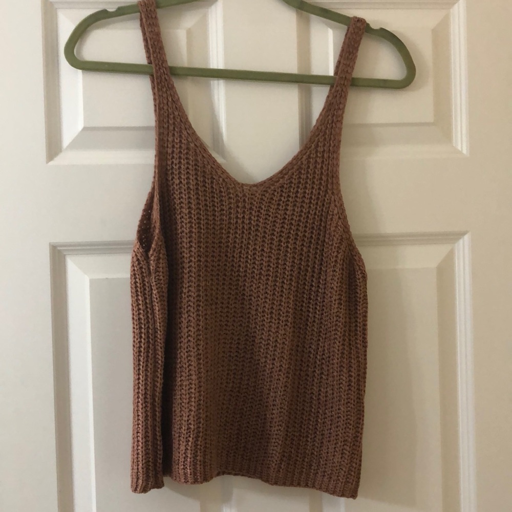 Sleeveless sweater tank